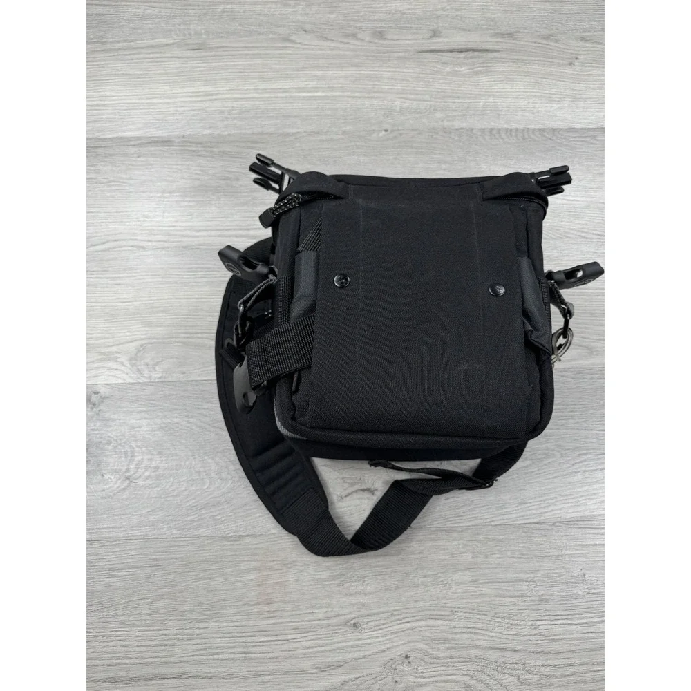Tamrac Explorer 2 Camera Black Case Backpack Hiking Camping Fishing Photography